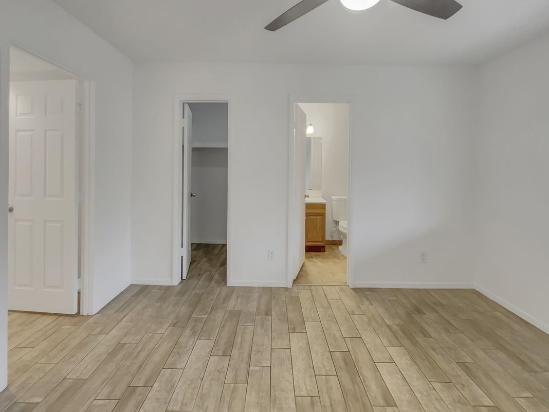 Photo 4 of 20 of 13628 N 40th Dr, Phoenix, AZ