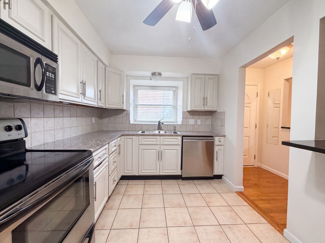 Photo 11 of 20 of 1154 Rue La Chelle Walk, Saint Louis, MO