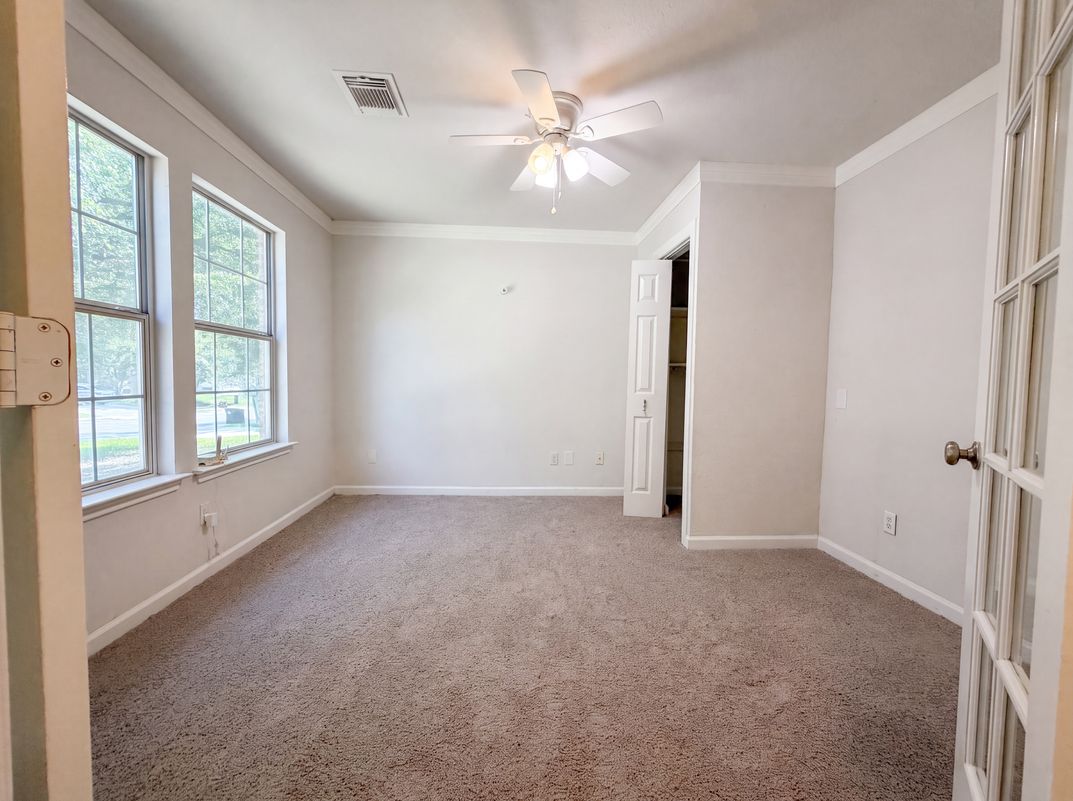 Photo 9 of 16 of 1620 Sunview Cir, New Braunfels, TX