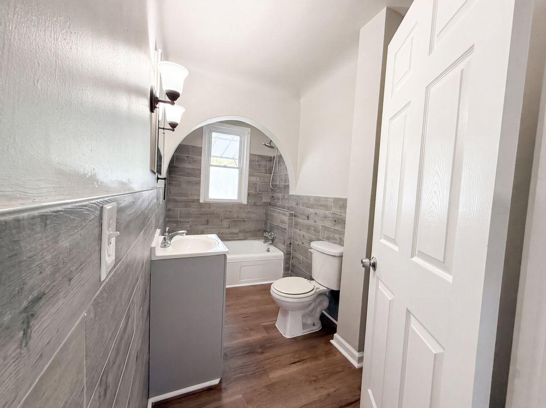 Photo 11 of 20 of 6455 Norborne Ave, Dearborn Heights, MI
