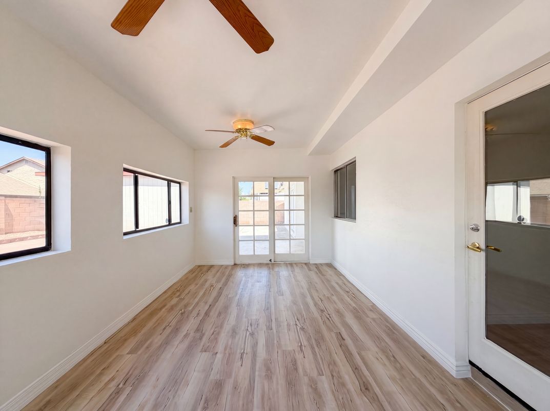 Photo 8 of 26 of 4260 E Vineyard Rd, Phoenix, AZ