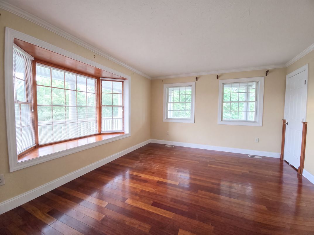 Photo 8 of 45 of 2217 Valley View Dr S, Saylorsburg, PA