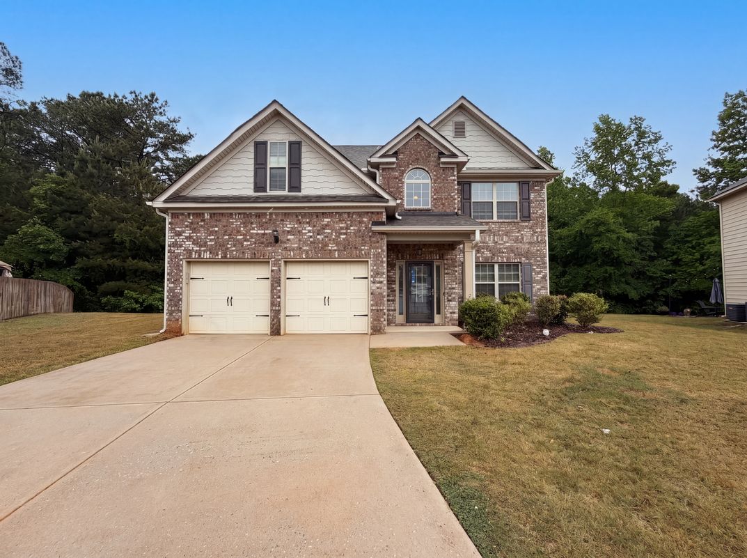 Photo 13 of 19 of 2627 Glenbrook Ln, Conyers, GA