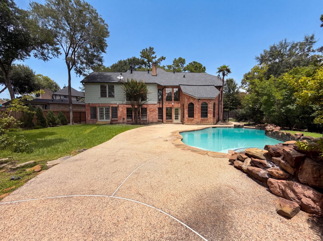Photo 5 of 27 of 6127 Willowcrest Ct, Spring, TX