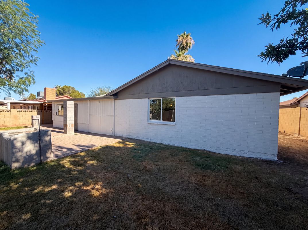 Photo 25 of 27 of 5617 W Hatcher Rd, Glendale, AZ