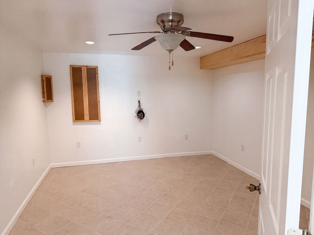Photo 8 of 22 of 8749 Christopher Ln, Warrenton, VA