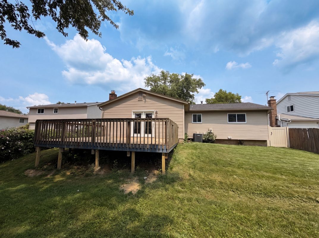 Photo 5 of 33 of 1415 Bolenhill Ave, Columbus, OH