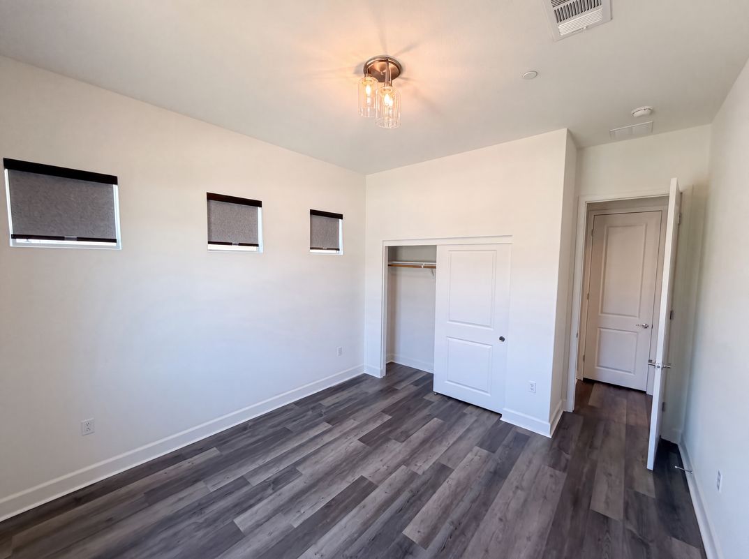 Photo 17 of 43 of 17698 Col Ranch Dr, Riverside, CA