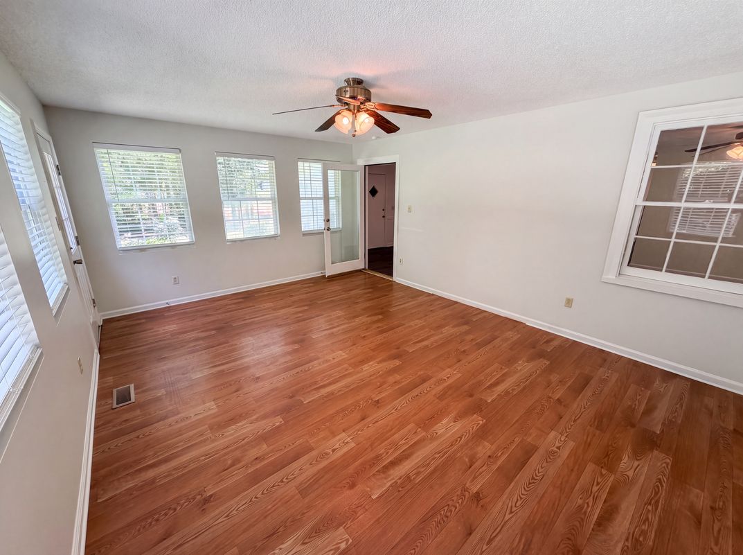 Photo 19 of 23 of 5100 Robinwood Dr, Charlotte, NC