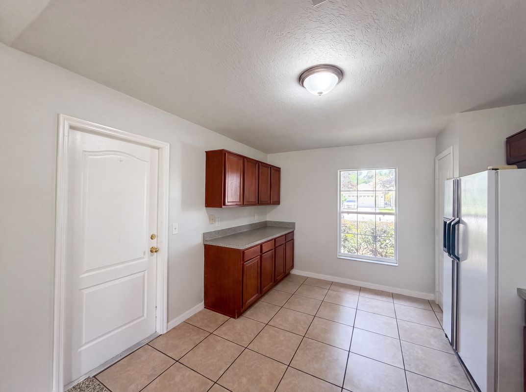 Photo 12 of 33 of 306 Garden Oak Ct, Apopka, FL