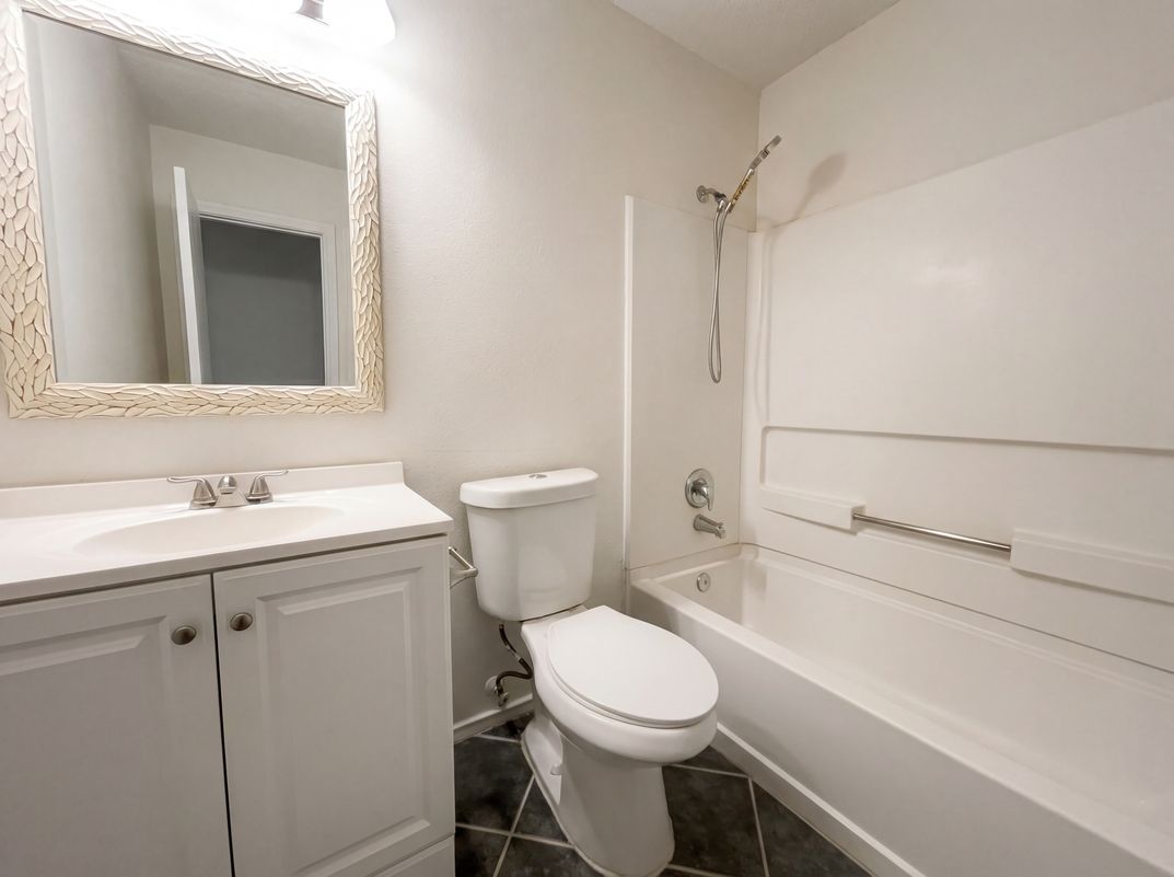 Photo 13 of 16 of 3741 Candlebluff Dr, San Antonio, TX