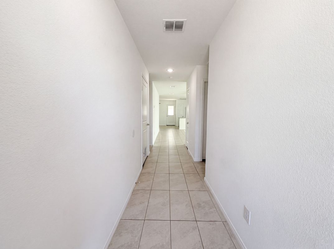 Photo 7 of 26 of 408 Riverside Dr, Princeton, TX