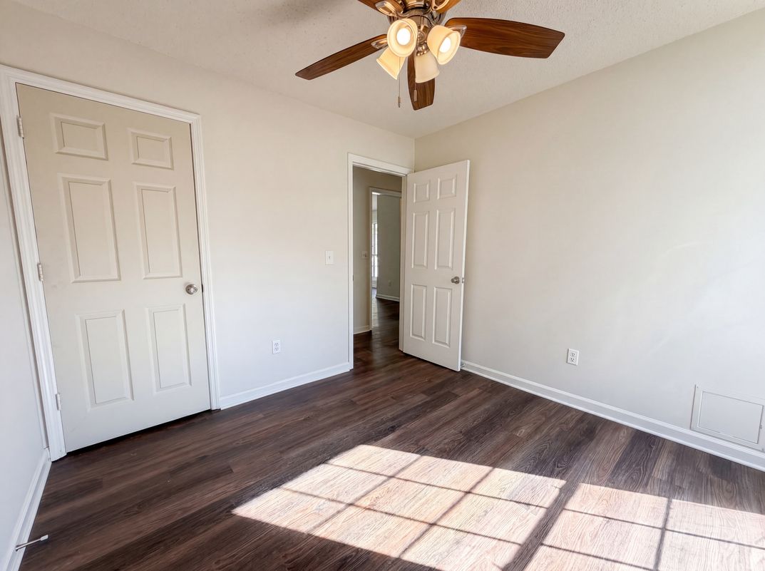 Photo 9 of 28 of 2028 Larson Ln, Goose Creek, SC