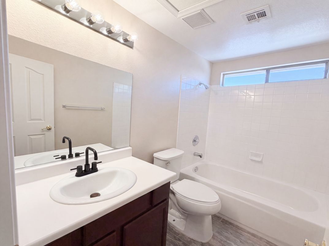 Photo 15 of 41 of 7912 Quill Gordon Ave, Las Vegas, NV