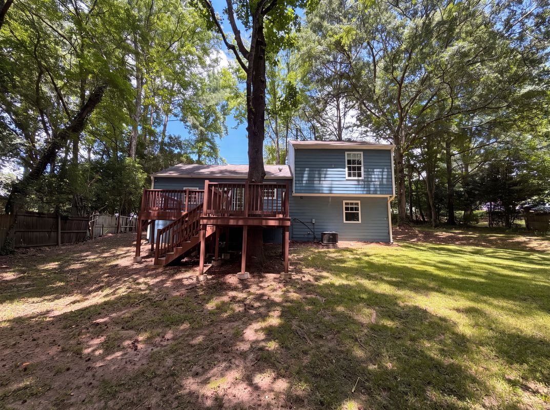 Photo 16 of 19 of 5067 Redan Rd, Stone Mountain, GA