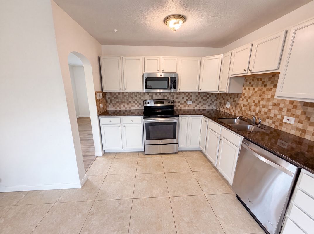 Photo 9 of 27 of 3570 Newport St, Denver, CO