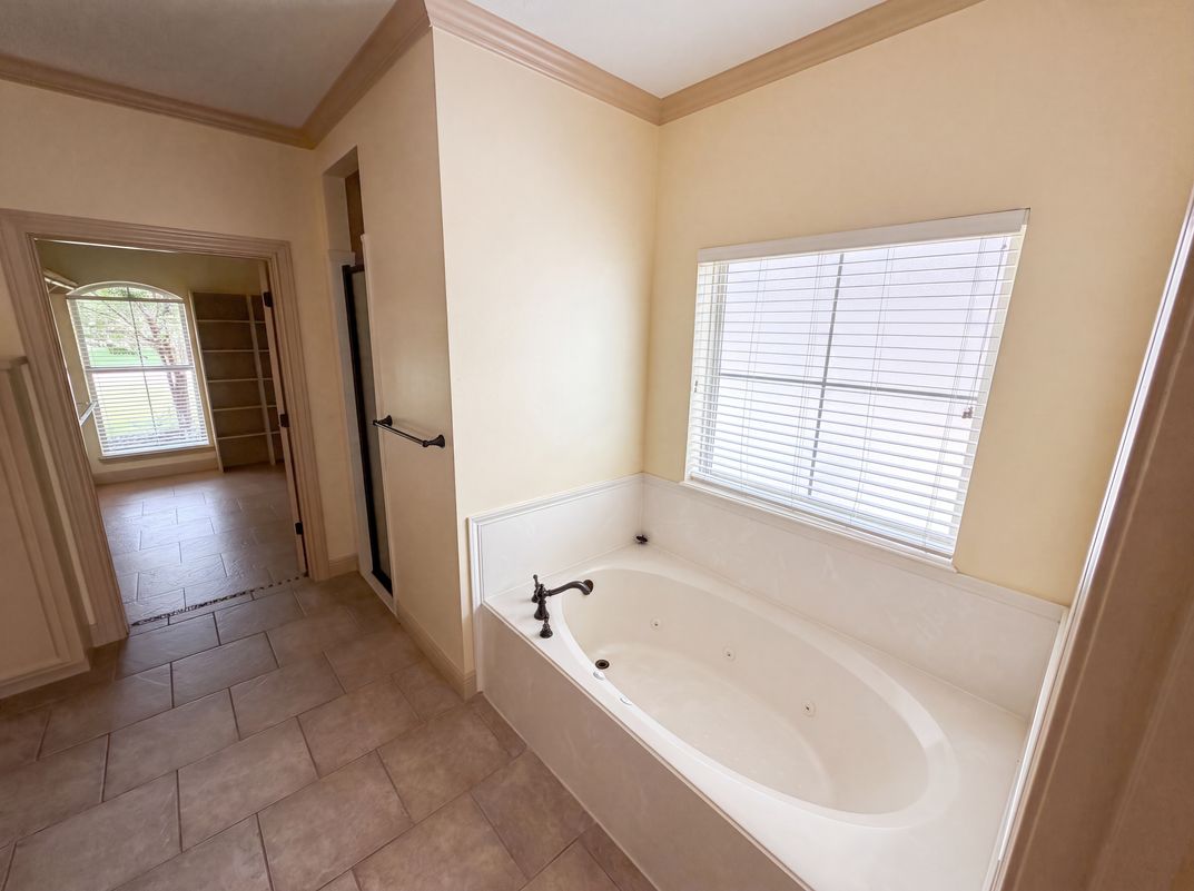 Photo 18 of 24 of 7945 Laurelwood St, Beaumont, TX