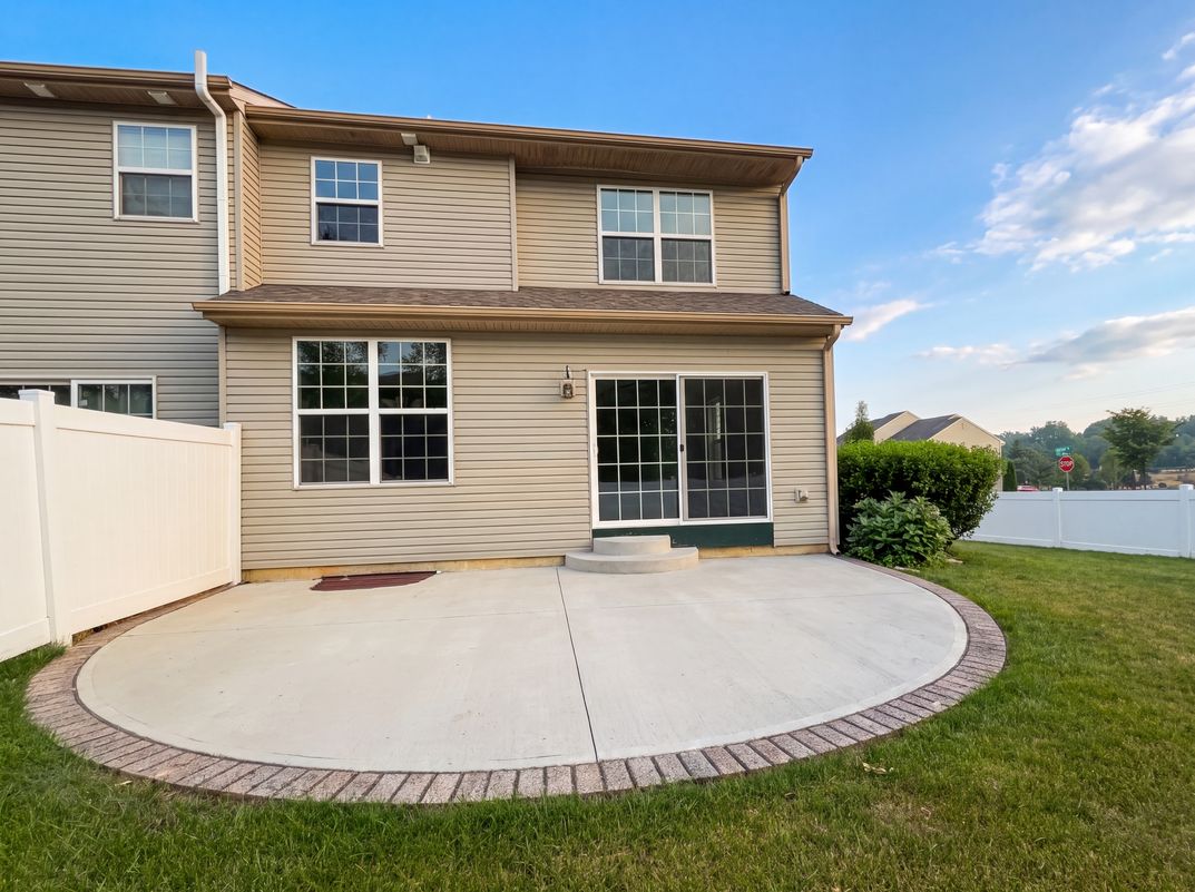 Photo 5 of 24 of 5145 Dogwood Trl, Allentown, PA