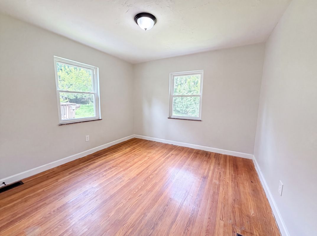 Photo 11 of 24 of 6418 Savannah Ave, Cincinnati, OH