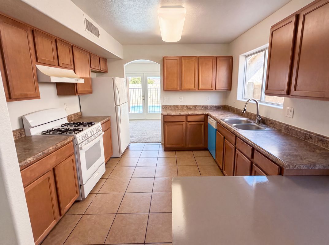 Photo 12 of 30 of 7436 W Sanna St, Peoria, AZ