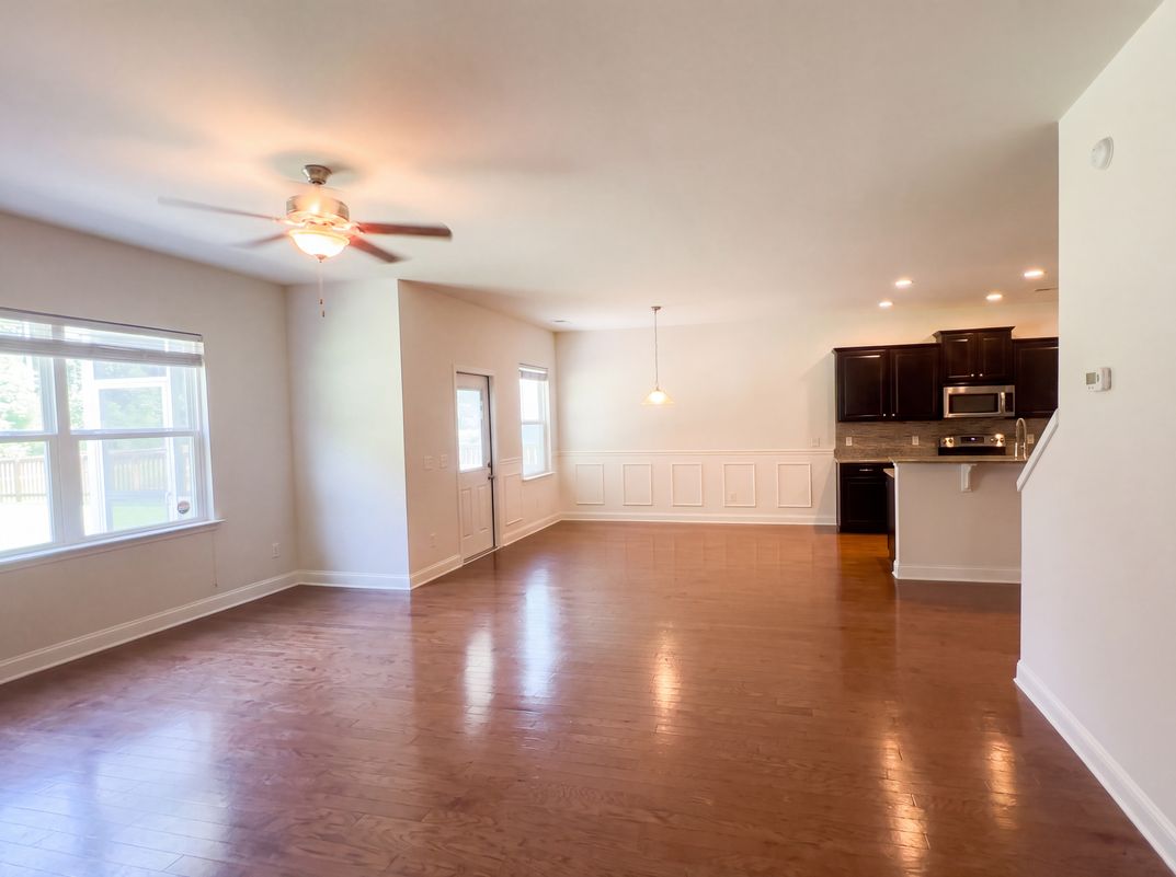 Photo 6 of 42 of 301 Decatur Dr, Summerville, SC