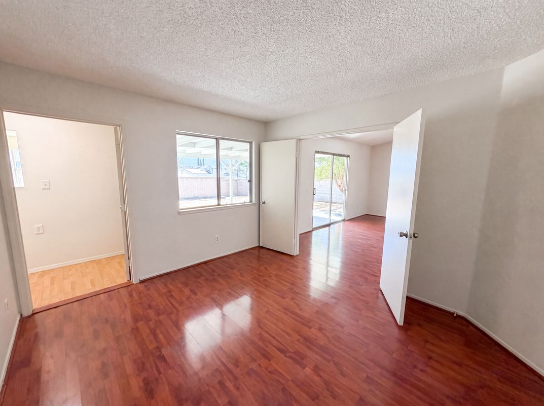 Photo 4 of 27 of 6113 Shepherd Dr, San Bernardino, CA