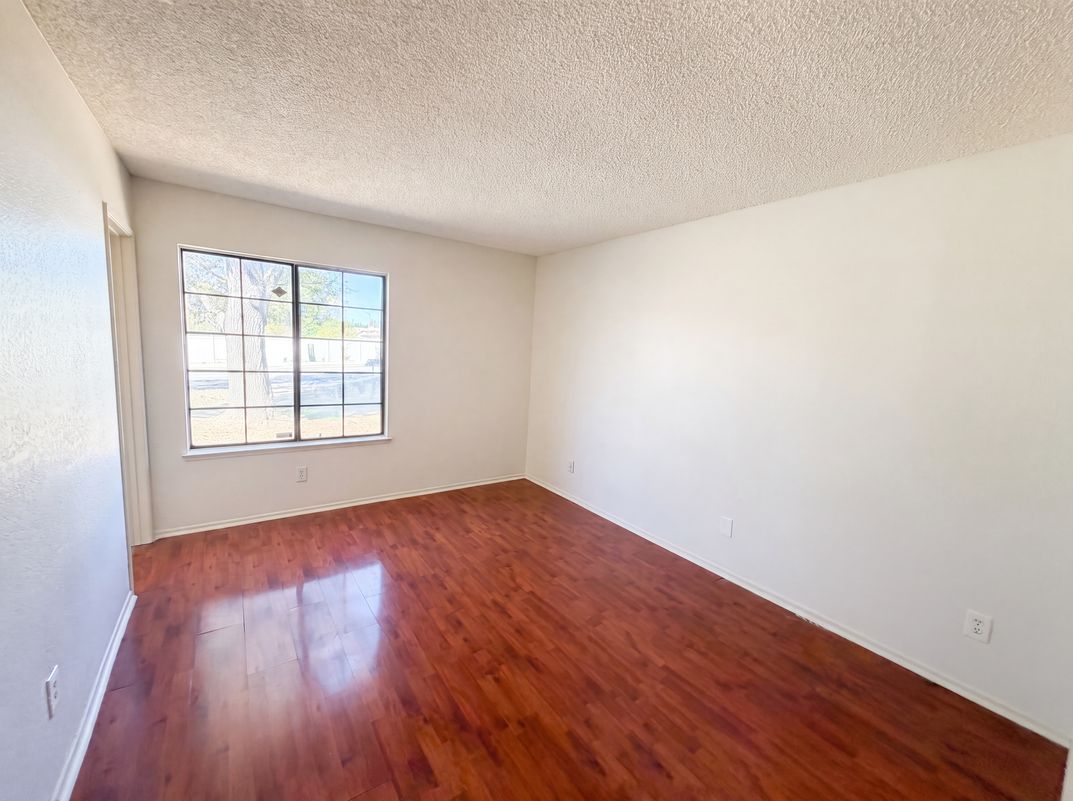 Photo 17 of 27 of 6113 Shepherd Dr, San Bernardino, CA