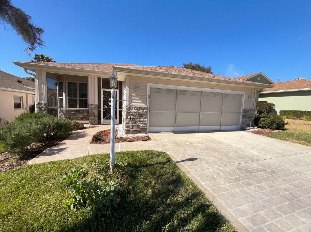 Photo 9 of 21 of 5928 Brittania Blvd, Tavares, FL