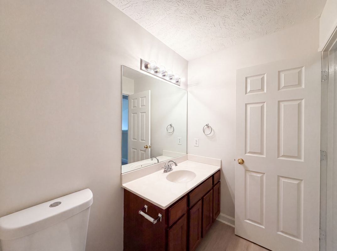 Photo 14 of 25 of 1223 California Dr, Murfreesboro, TN