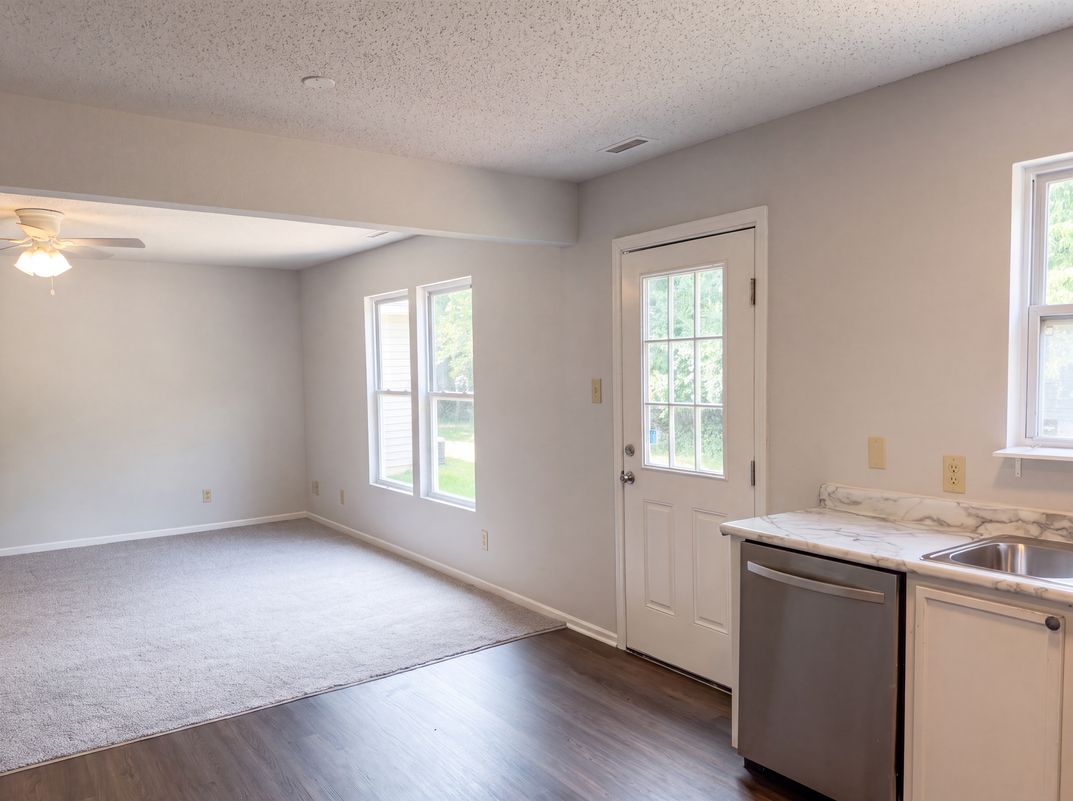 Photo 6 of 21 of 953 Balto Dr, Shelbyville, IN