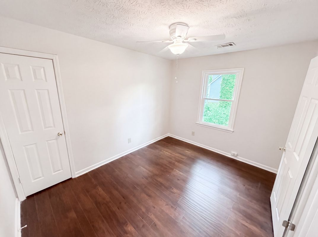 Photo 4 of 23 of 215 Arbour Run, Suwanee, GA