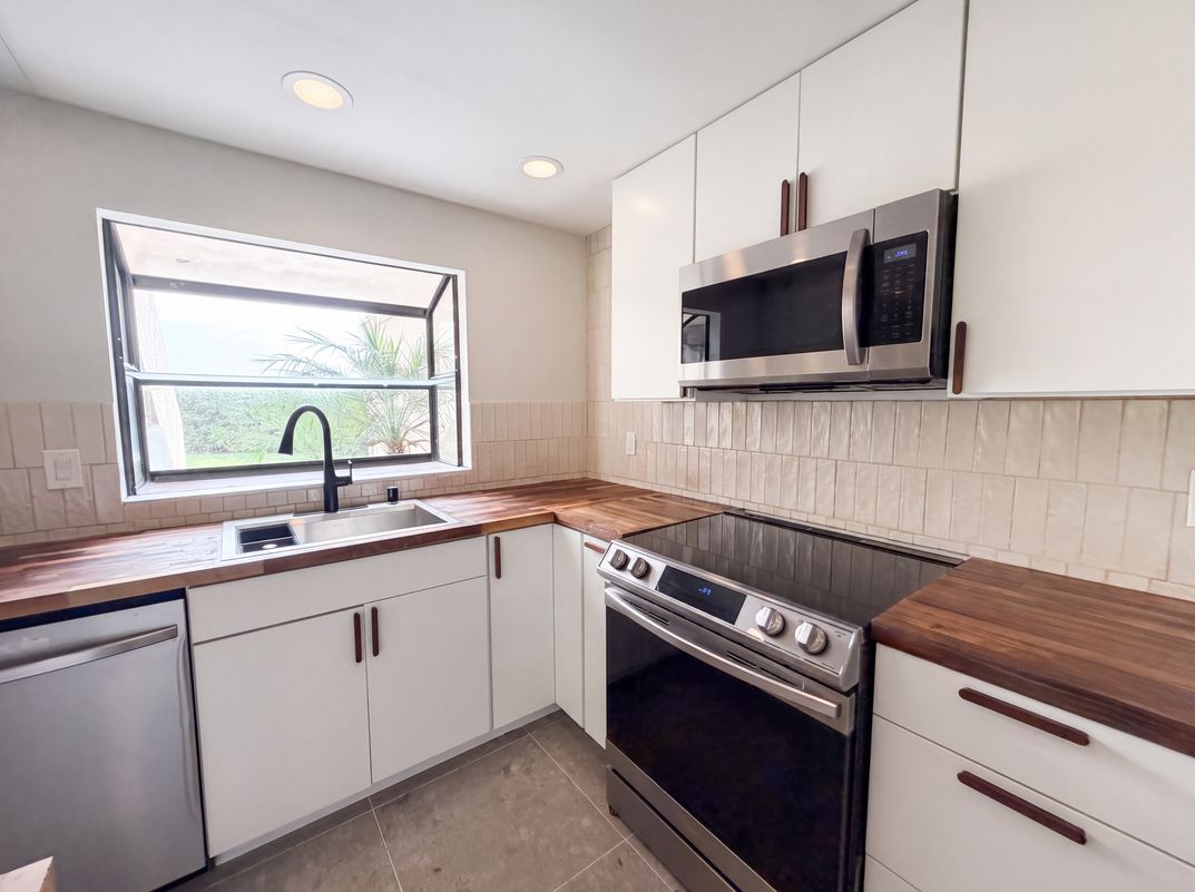 Photo 8 of 22 of 3625 Avocado Village Ct, La Mesa, CA