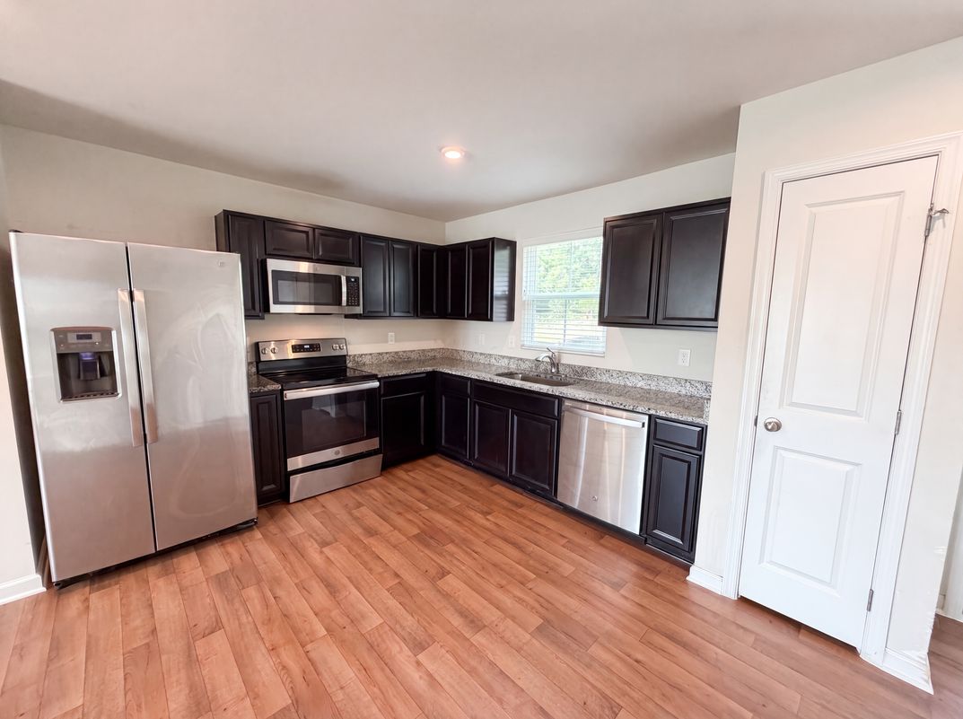 Photo 6 of 18 of 943 Sequoia Dr, Lexington, SC