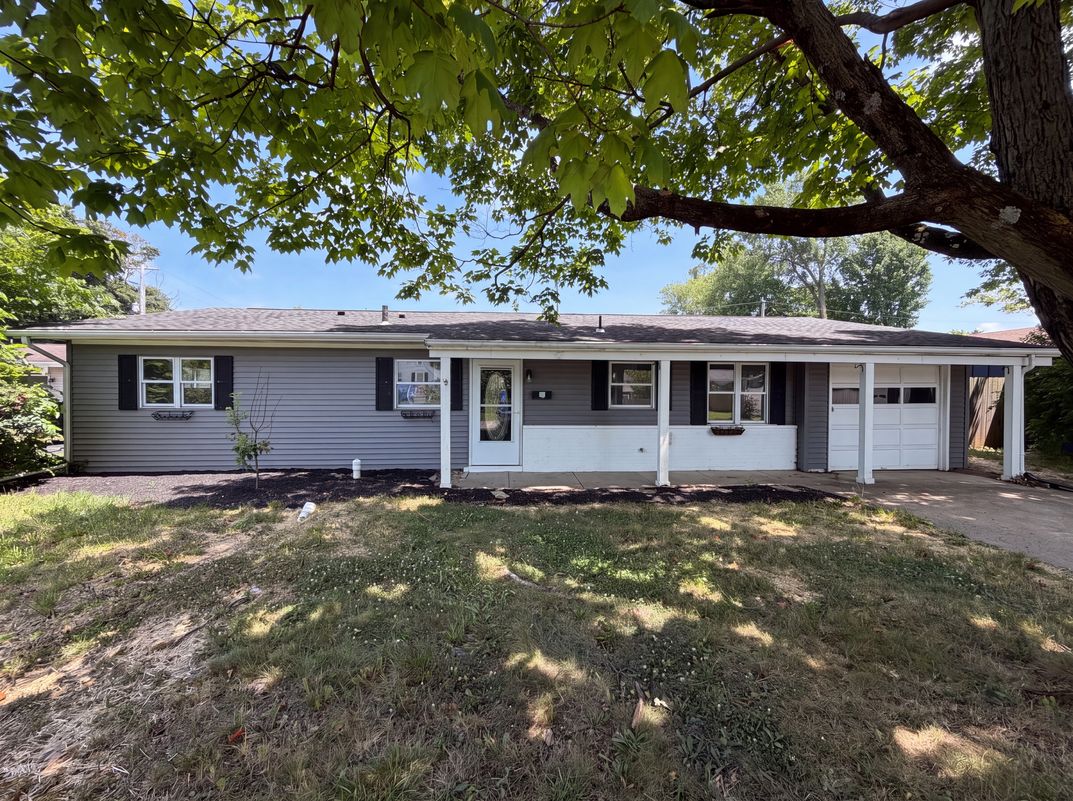 Property photo 1 of 932 Lincoln Dr
