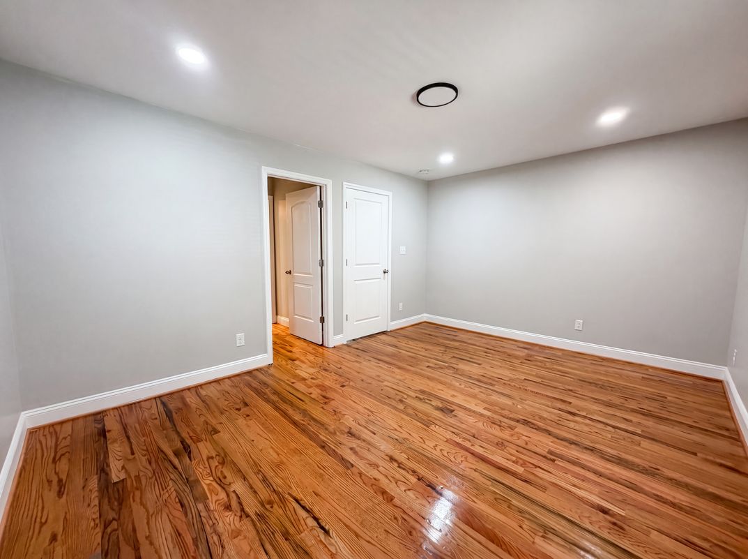 Photo 10 of 27 of 2801 Shades Crest Rd, Vestavia Hills, AL