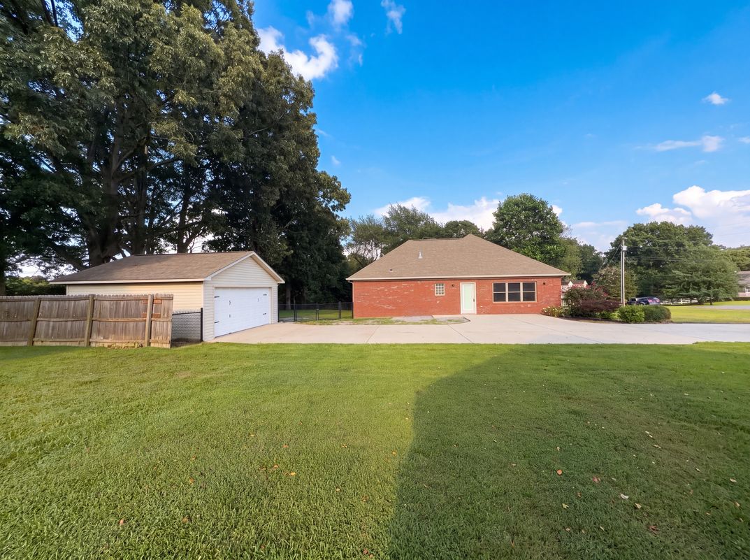 Photo 29 of 33 of 61 Eastridge Rd, Fayetteville, TN
