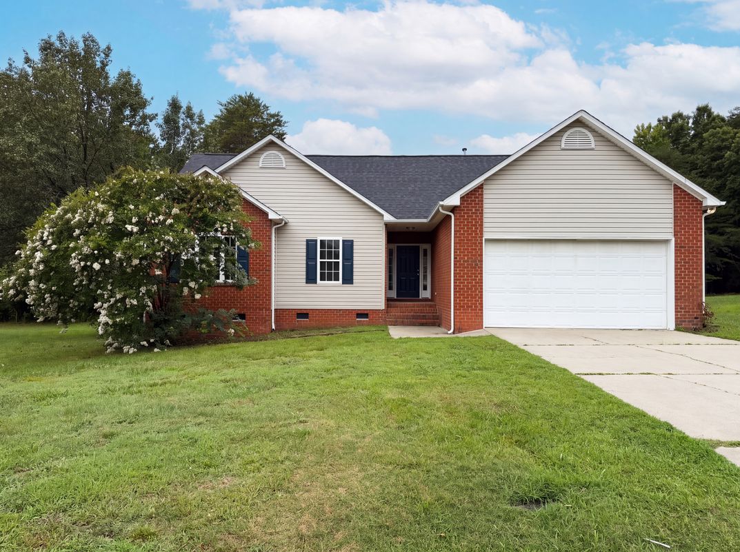 Property photo 1 of 4100 Birchgarden Dr