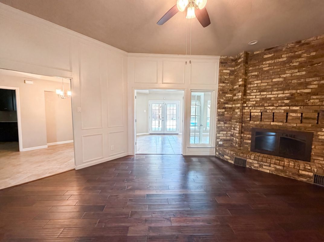 Photo 6 of 19 of 1533 Parkside Trl, Lewisville, TX