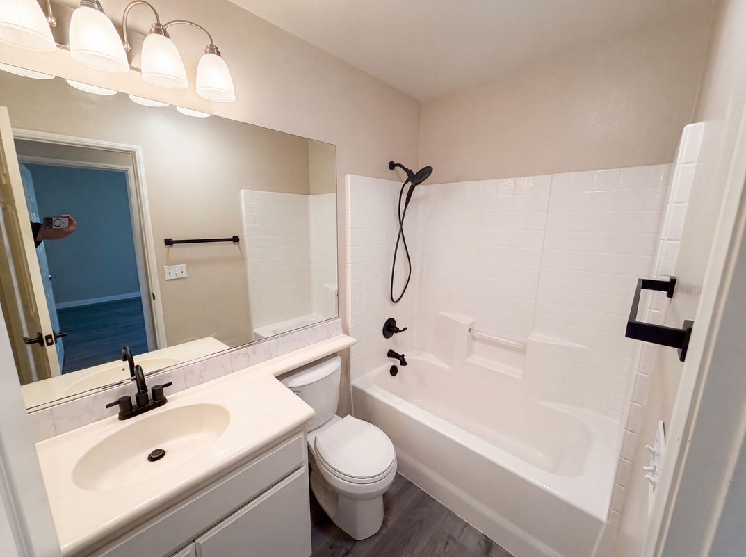Photo 10 of 24 of 4519 Kalpesh Ct, Hemet, CA