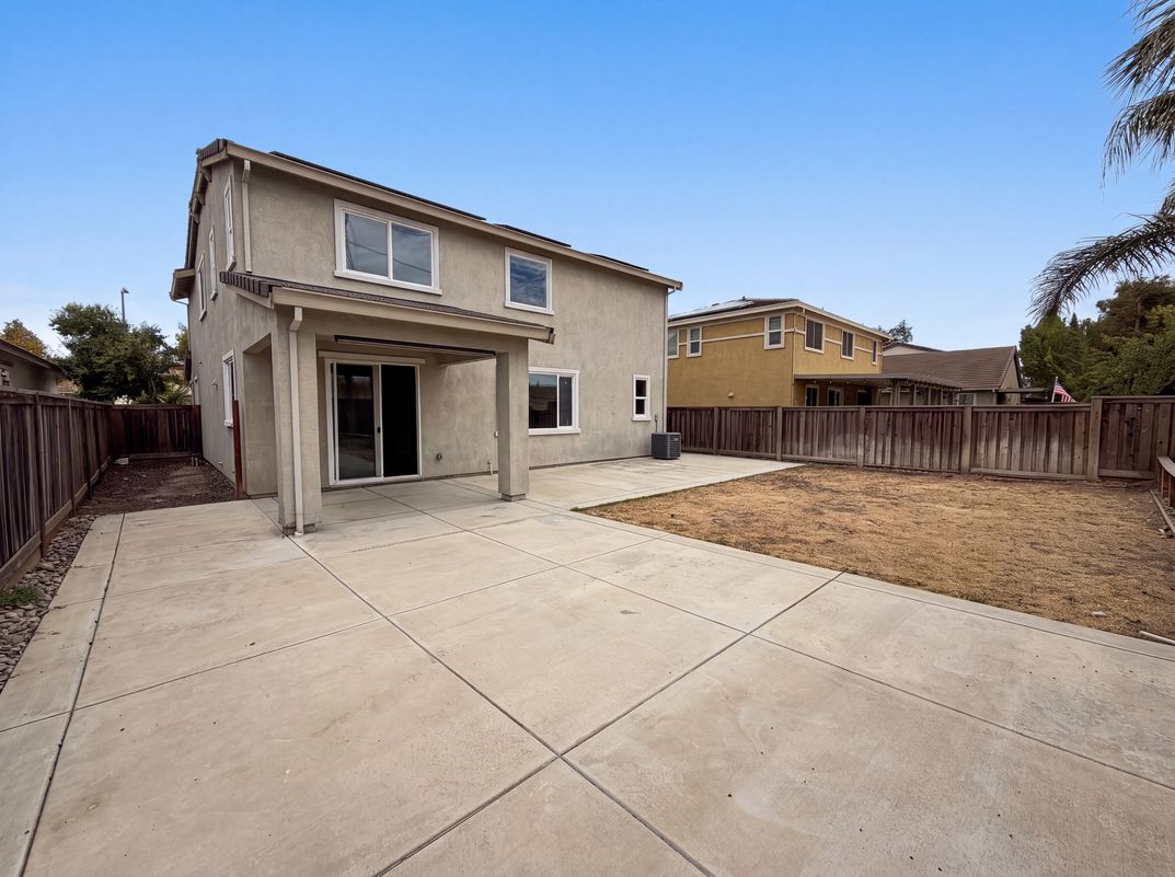 Photo 5 of 33 of 1519 Sycamore Dr, Oakley, CA