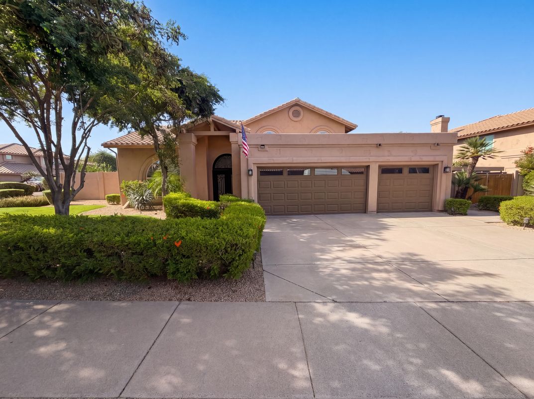 Property photo 1 of 9153 E Palm Tree Dr