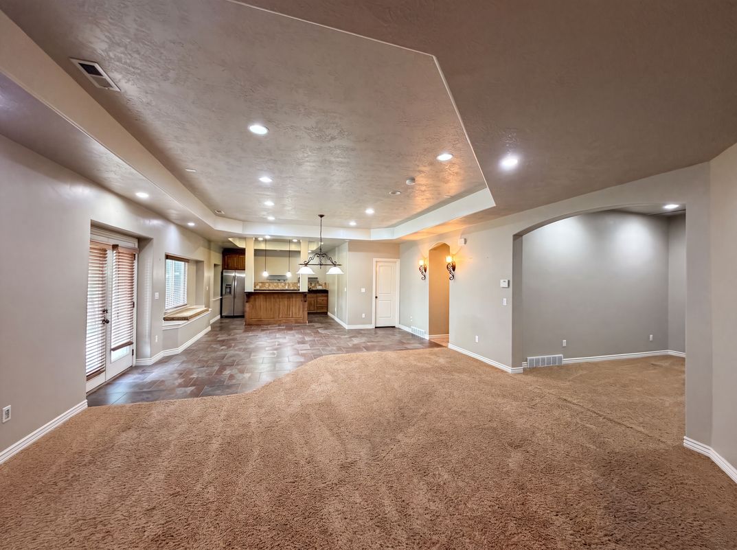 Photo 8 of 31 of 14496 S Fox Creek Dr, Herriman, UT