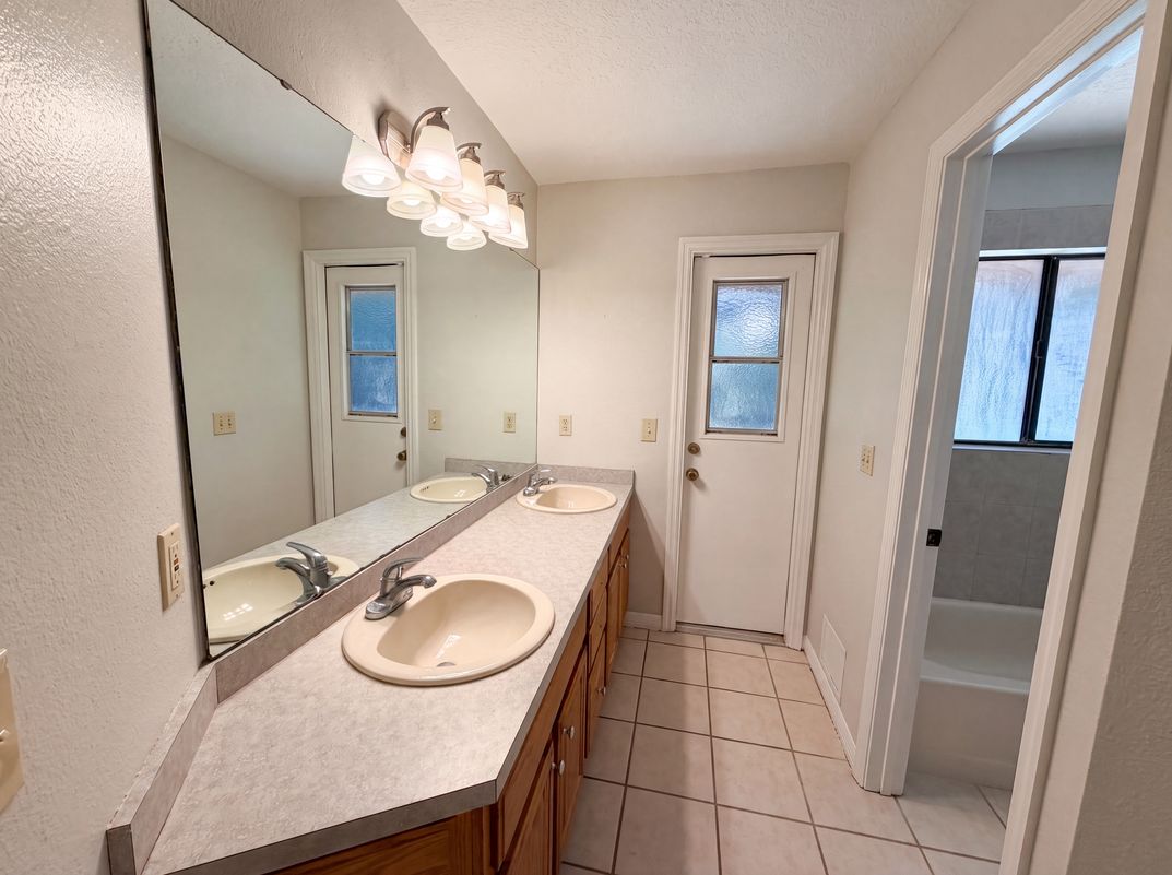 Photo 13 of 19 of 332 Sprucewood Rd, Lake Mary, FL
