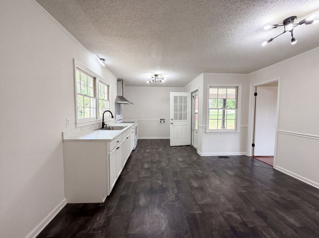 Photo 6 of 16 of 814 Charles Rd, Shelby, NC