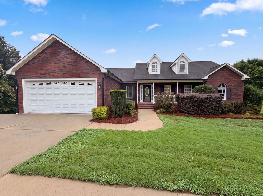 Photo 19 of 21 of 106 Millbranch Ln, Statesville, NC