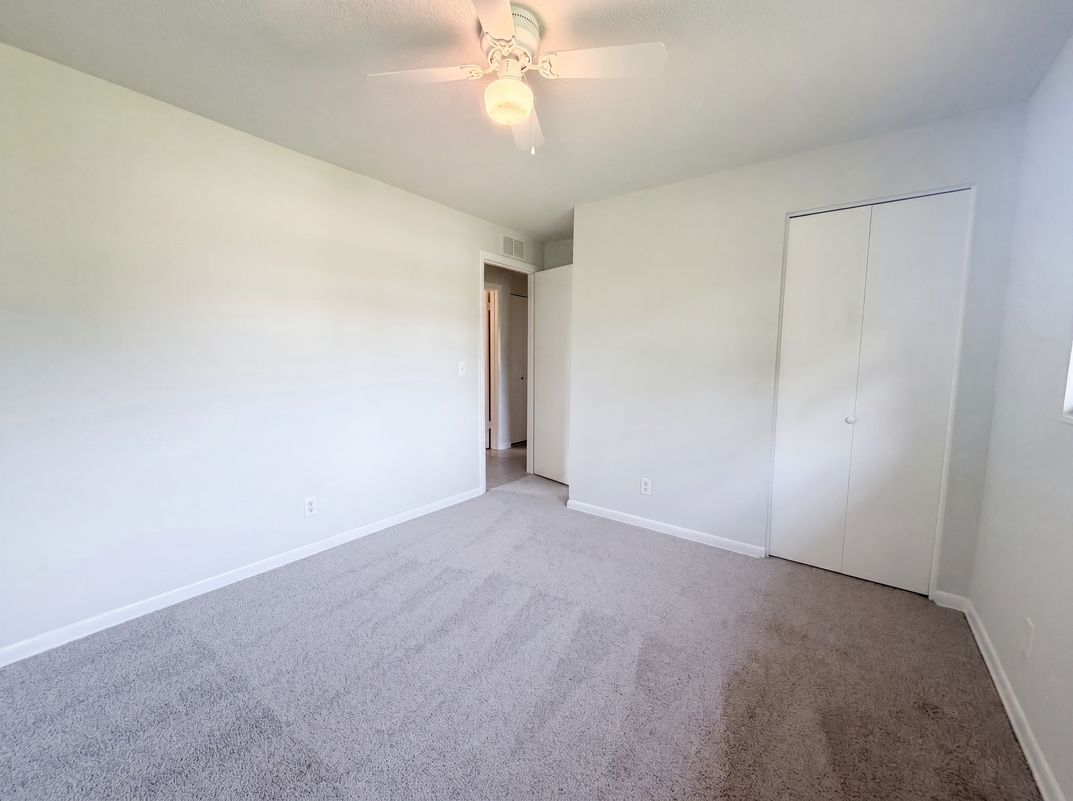Photo 11 of 17 of 279 Bonnlyn Dr, Orange Park, FL
