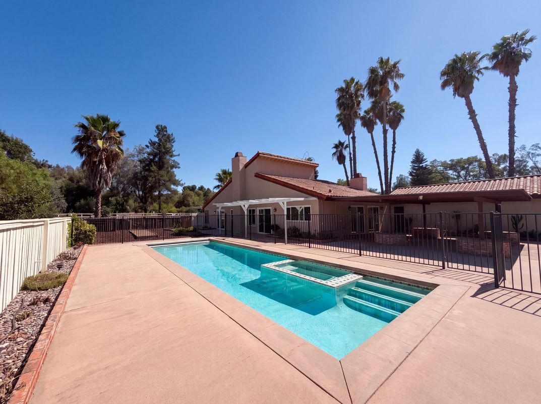 Photo 36 of 40 of 15408 Glentree Rd, Valley Center, CA