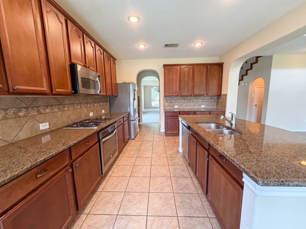 Photo 7 of 25 of 8613 Sunwood Ct, Fort Worth, TX