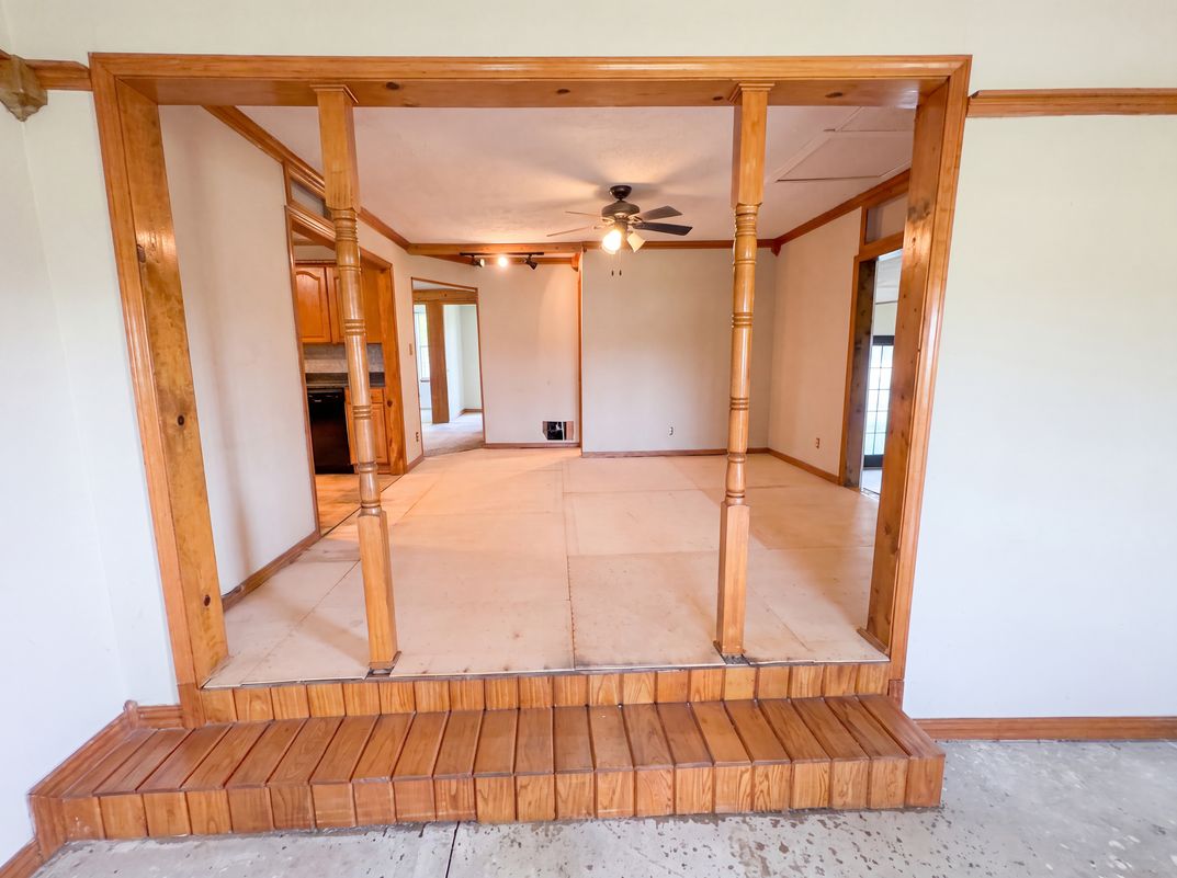 Photo 10 of 20 of 20509 E Reno Ave, Harrah, OK