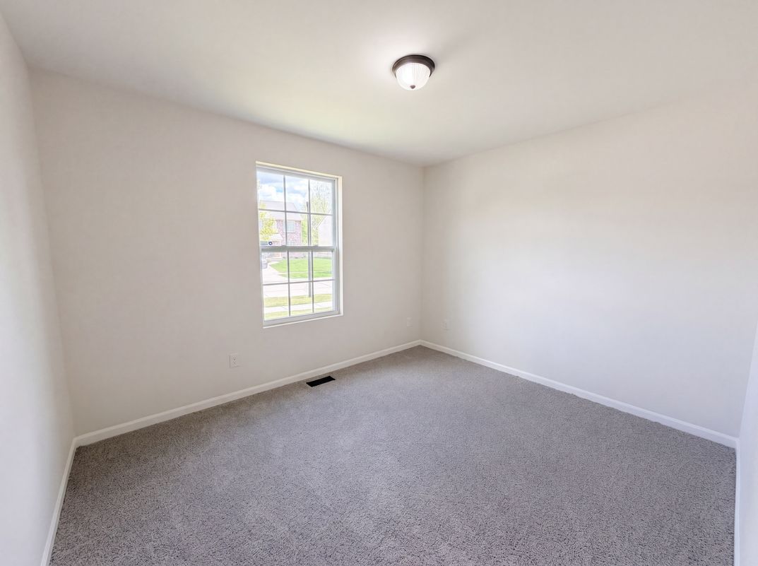 Photo 12 of 21 of 5988 Treetops Dr, Romulus, MI
